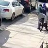 Video: Muggers Steal Delivery Man's E-Bike, Immediately Crash E-Bike